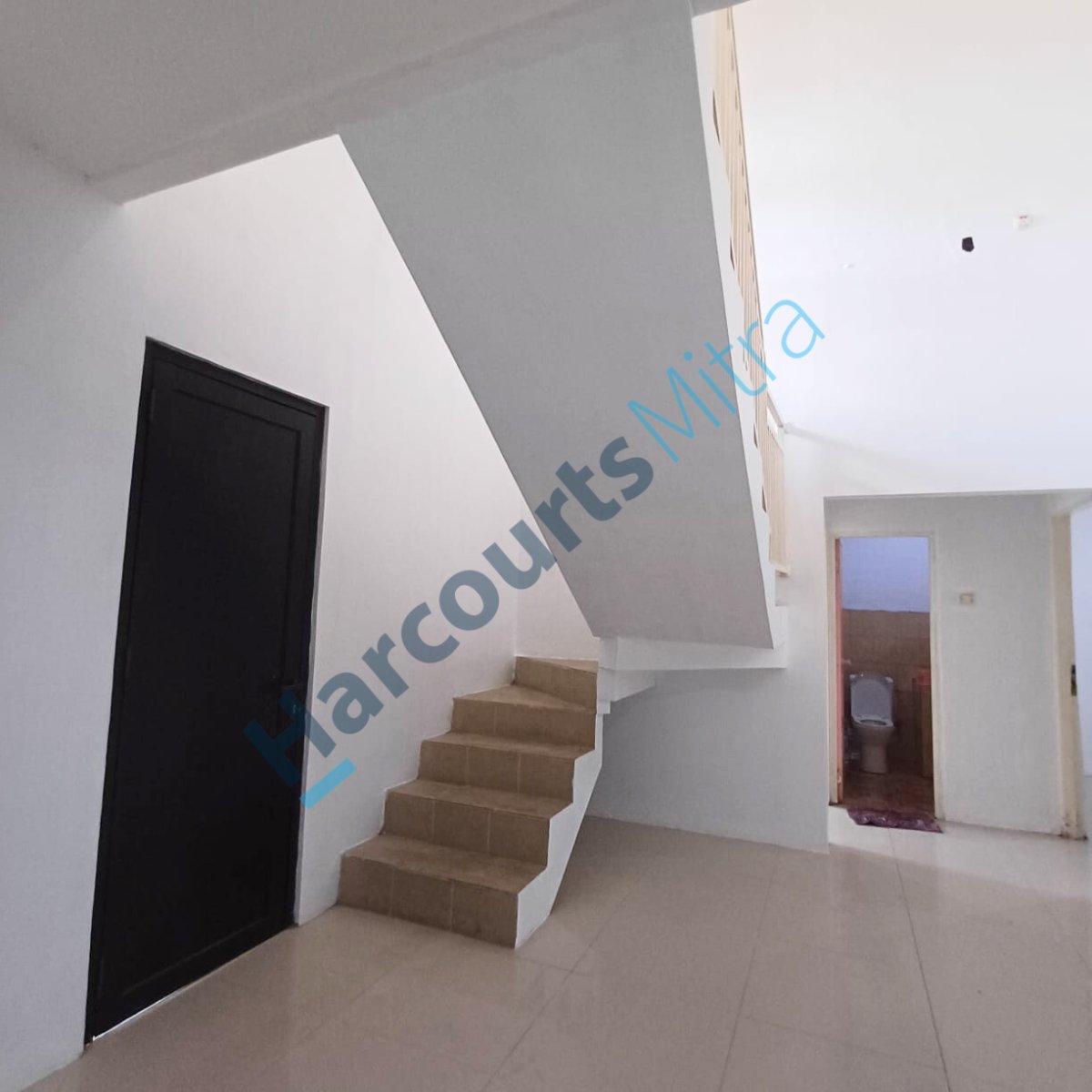 Rumah Terawat LT 160 LB 140 di Bukit Kencana Residence, Bebas Banjir - Foto 7