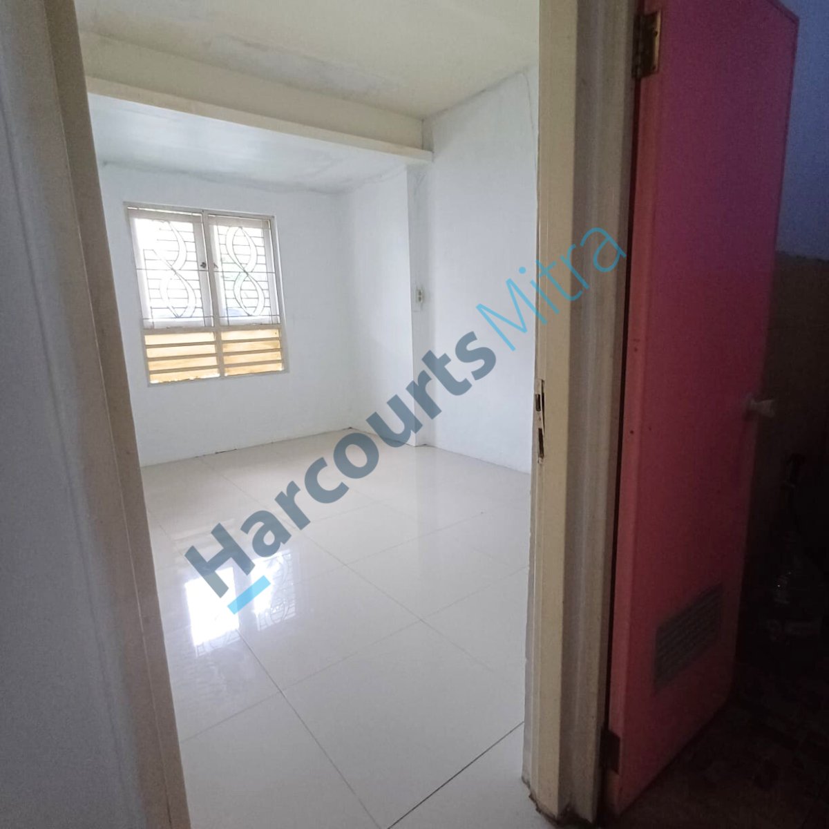 Rumah Terawat LT 160 LB 140 di Bukit Kencana Residence, Bebas Banjir - Foto 10