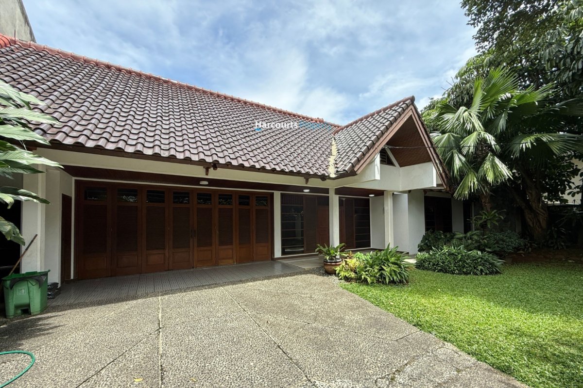 Dijual Dan Disewakan Rumah Klasik Bagus dan Terawat Di Bangka- Kemang