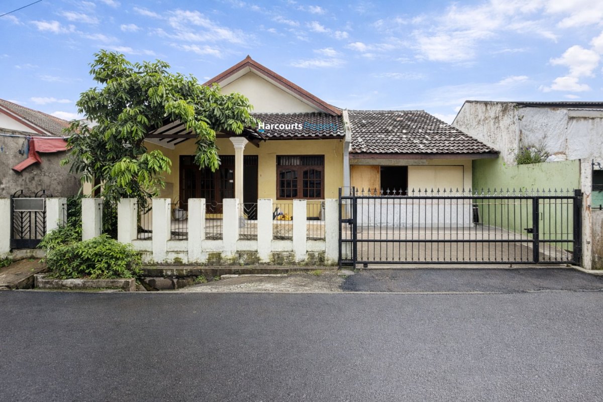 Dijual Rumah Klasik Lokasi Strategis Cocok Untuk Di Bangun Rumah Kos di Cipete