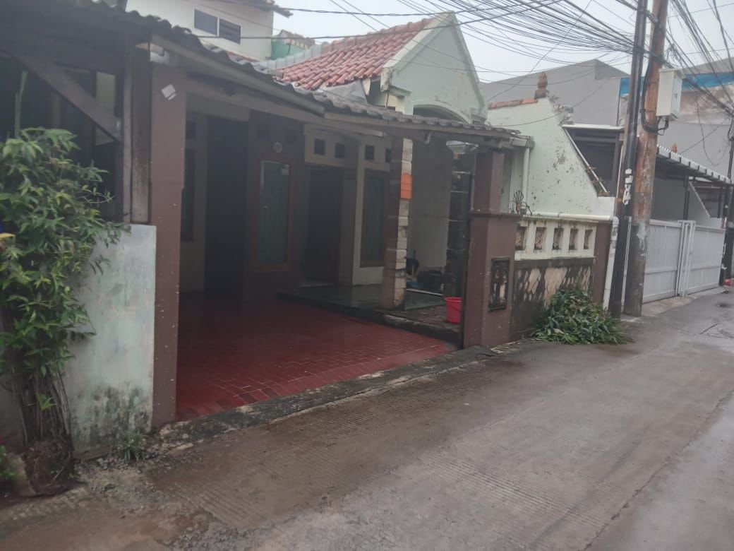 RUMAH TINGKAT MURAH Pinggir Jalan Condet, Jakarta Timur