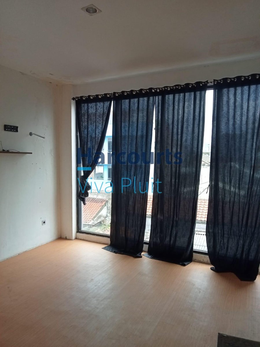 DIJUAL GEDUNG STRATEGIS . Lokasi premium di Jalan Sulaiman Raya, Sukabumi Selatan - Kebon Jeruk, sangat cocok untuk berbagai kebutuhan bisnis! - Foto 4