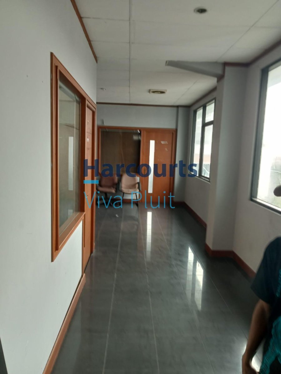 DIJUAL GEDUNG STRATEGIS . Lokasi premium di Jalan Sulaiman Raya, Sukabumi Selatan - Kebon Jeruk, sangat cocok untuk berbagai kebutuhan bisnis! - Foto 9
