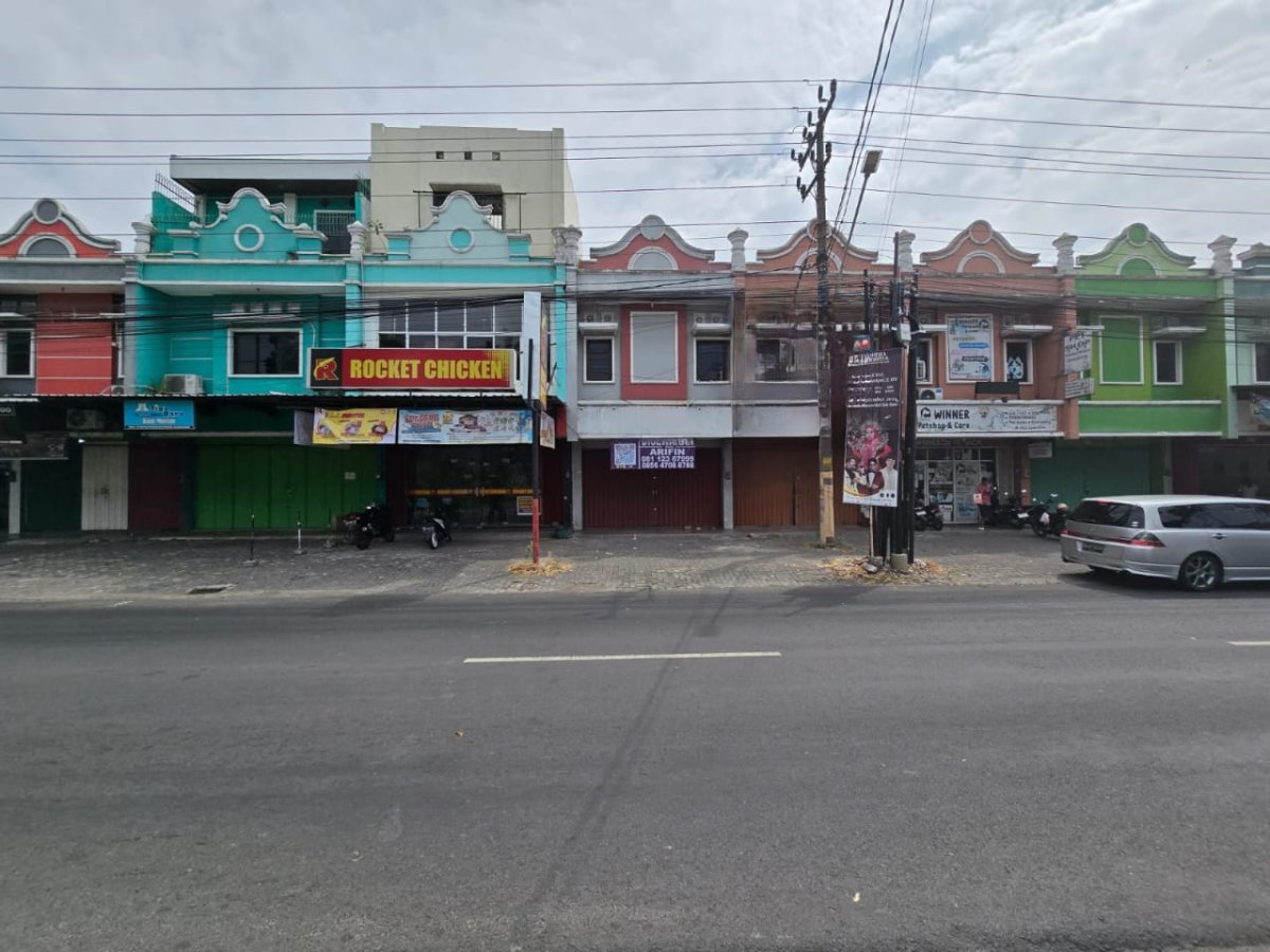 Ruko Murah Siap Pakai Di Pusat Pertokoan Solo Baru