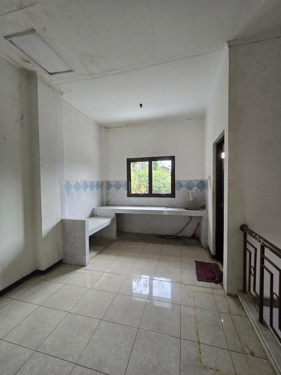 Ruko Murah Siap Pakai Di Pusat Pertokoan Solo Baru - Foto 4