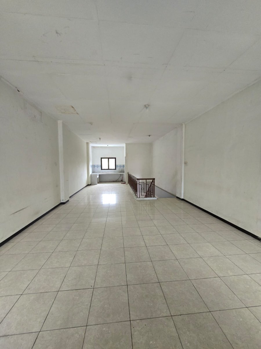 Ruko Murah Siap Pakai Di Pusat Pertokoan Solo Baru - Foto 5