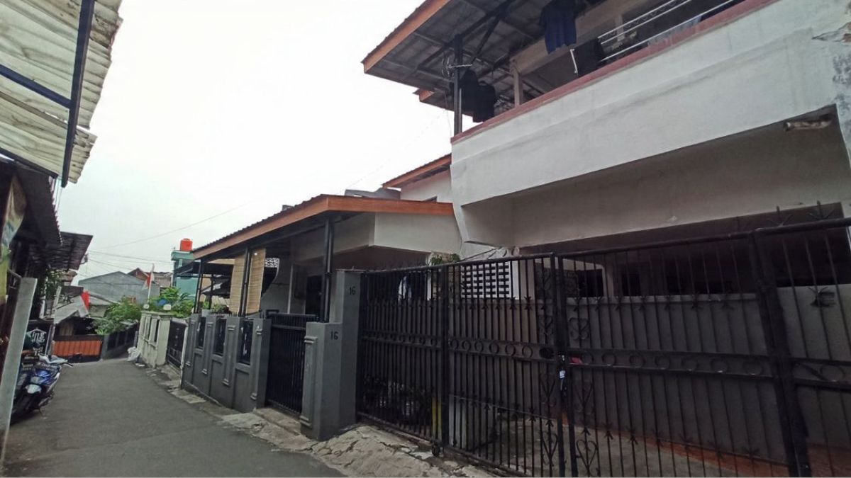 JUAL CEPAT, RUMAH KOS 2 LANTAI, 8 KAMAR, LT 206 M2, BATU AMPAR, KRAMAT JATI, JAKARTA TIMUR - Foto 3