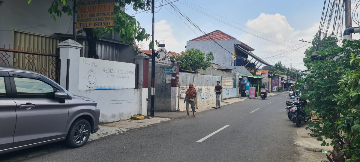 JUAL CEPAT HARUS TERJUAL, RUMAH TUA ASRI, LT 329 M2, JALAN RAYA RAWA KUNING, PULO GEBANG, CAKUNG, JAKARTA TIMUR - Foto 5