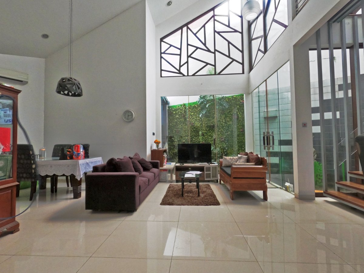 Dijual Rumah Luas 265 m² di Villa Gunung Lestari, mepet stasiun - Foto 5