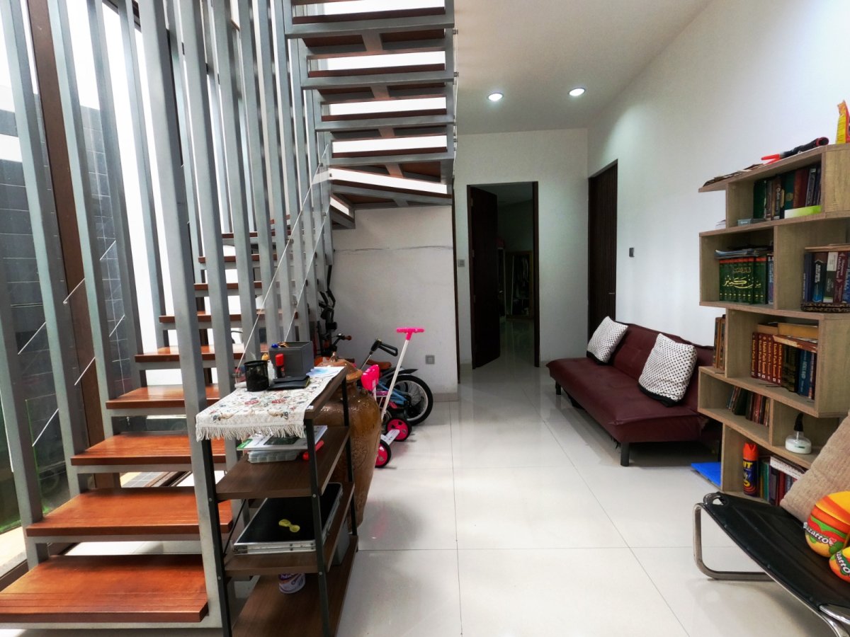 Dijual Rumah Luas 265 m² di Villa Gunung Lestari, mepet stasiun - Foto 7