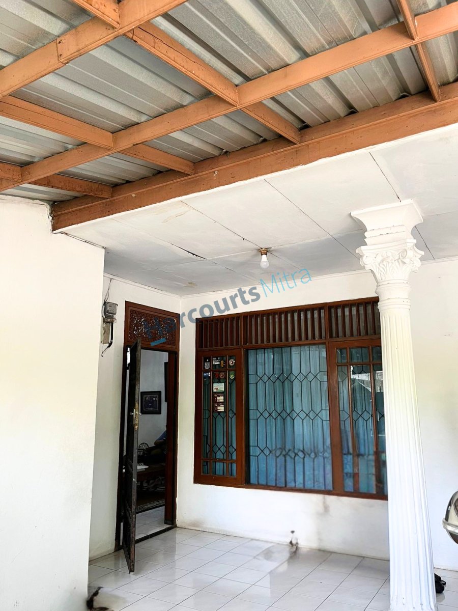 JUAL RUMAH MURAH TERAWAT DEKAT JALAN RAYA DAN BEBAS BANJIR - Foto 4