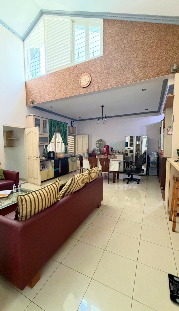 RUMAH MURAH TERAWAT FULL FURNISH DI JATIWARINGIN