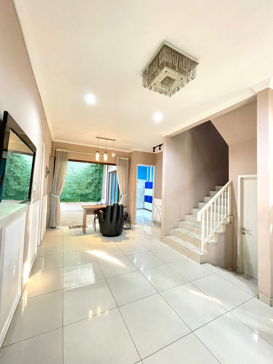 Dijual Rumah Bagus di Graha Raya Tangsel Dekat Alam Sutra