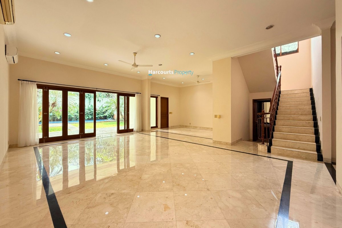 Disewakan Rumah Mediteranean  Modern Lingkungan Tenang Lokasi Strategis di Kemang - Foto 6