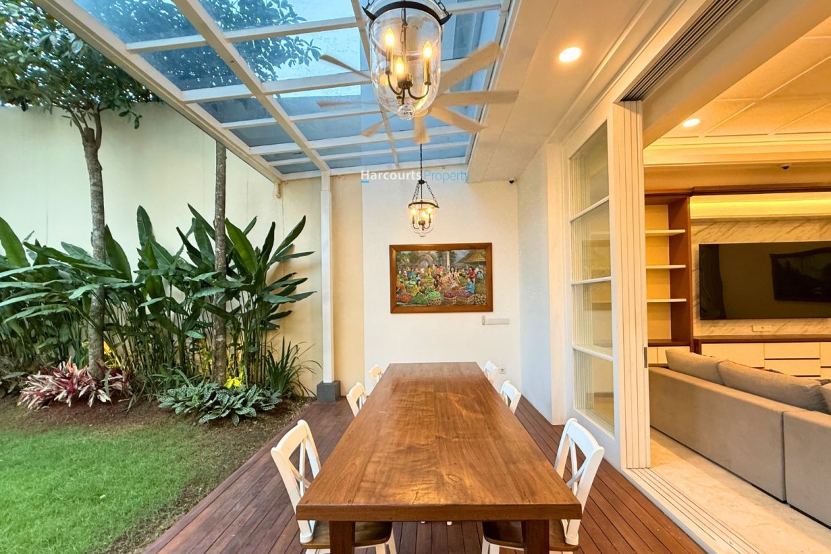 Dijual Rumah Brand New Berkonsep American Classic Full Furnished di Kemang - Foto 12