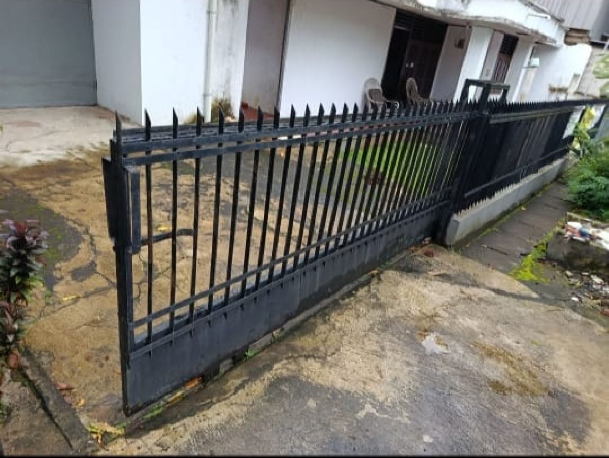 Jual Rumah Strategis di Penjernihan Bendungan Hilir Tanah Abang Jakarta Pusat ZM