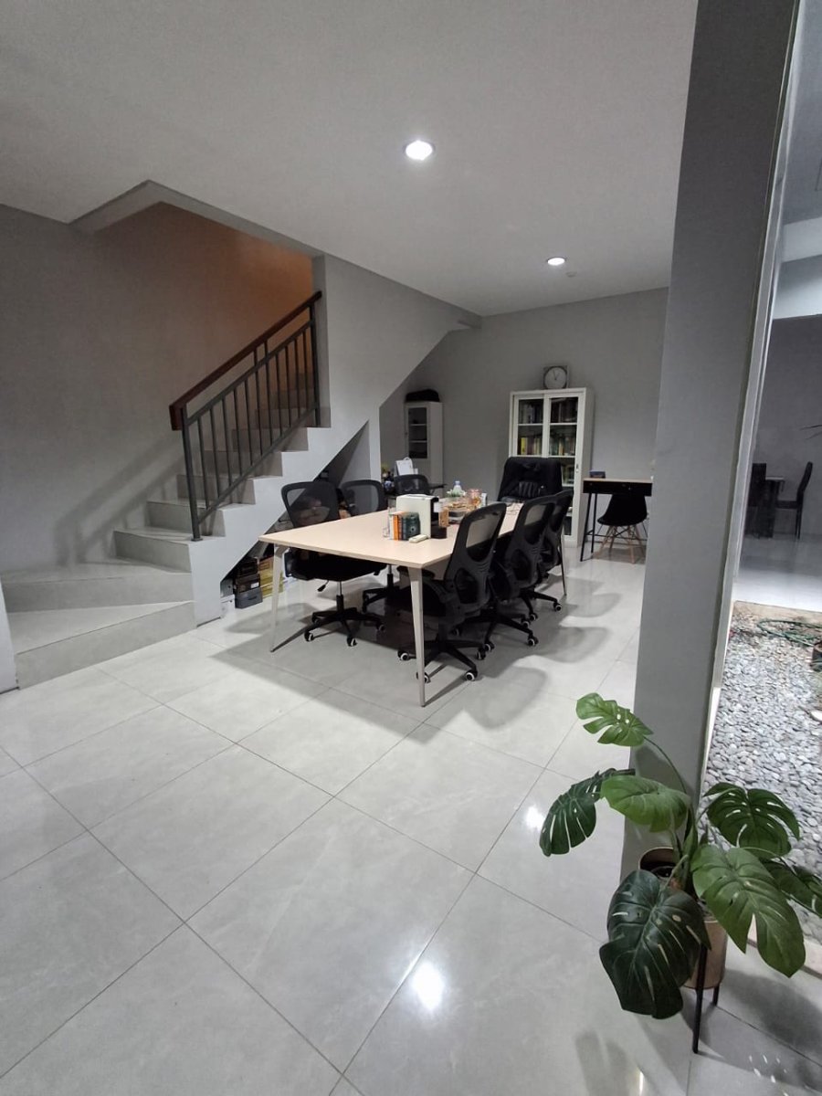 Rumah Z Living Lake Garden, Grand Wisata