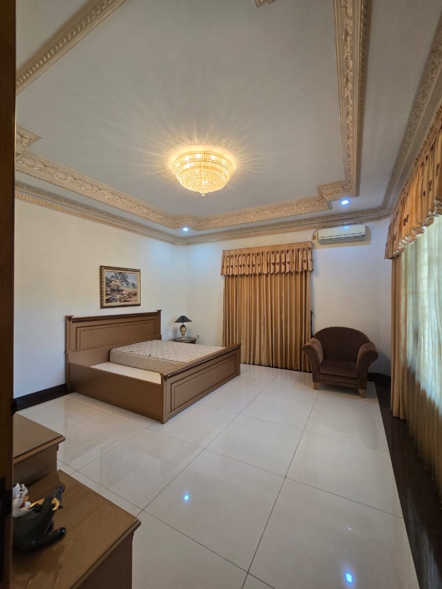 Rumah mewah di Lokasi Solo Baru Sektor 1 dekat pakuwon mall dan the park mall - Foto 5