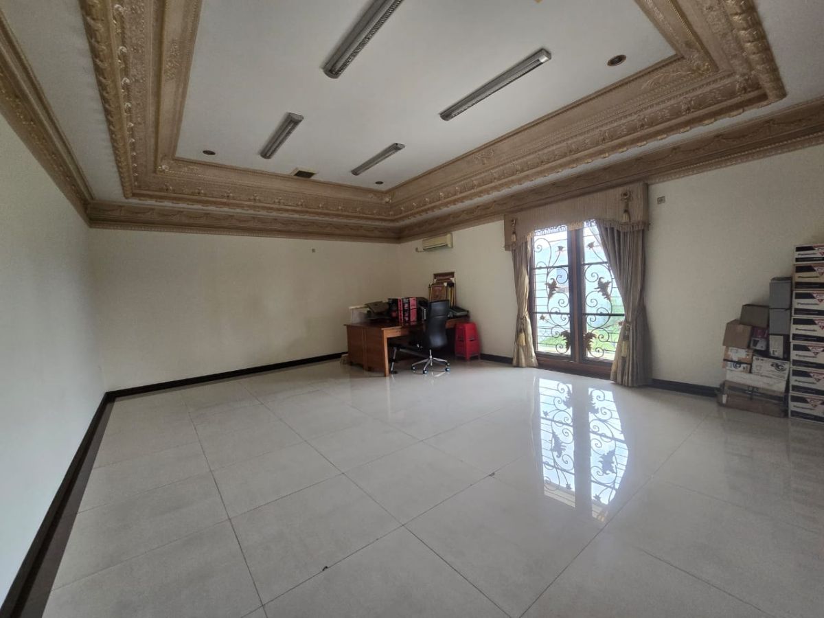 Rumah mewah di Lokasi Solo Baru Sektor 1 dekat pakuwon mall dan the park mall - Foto 6