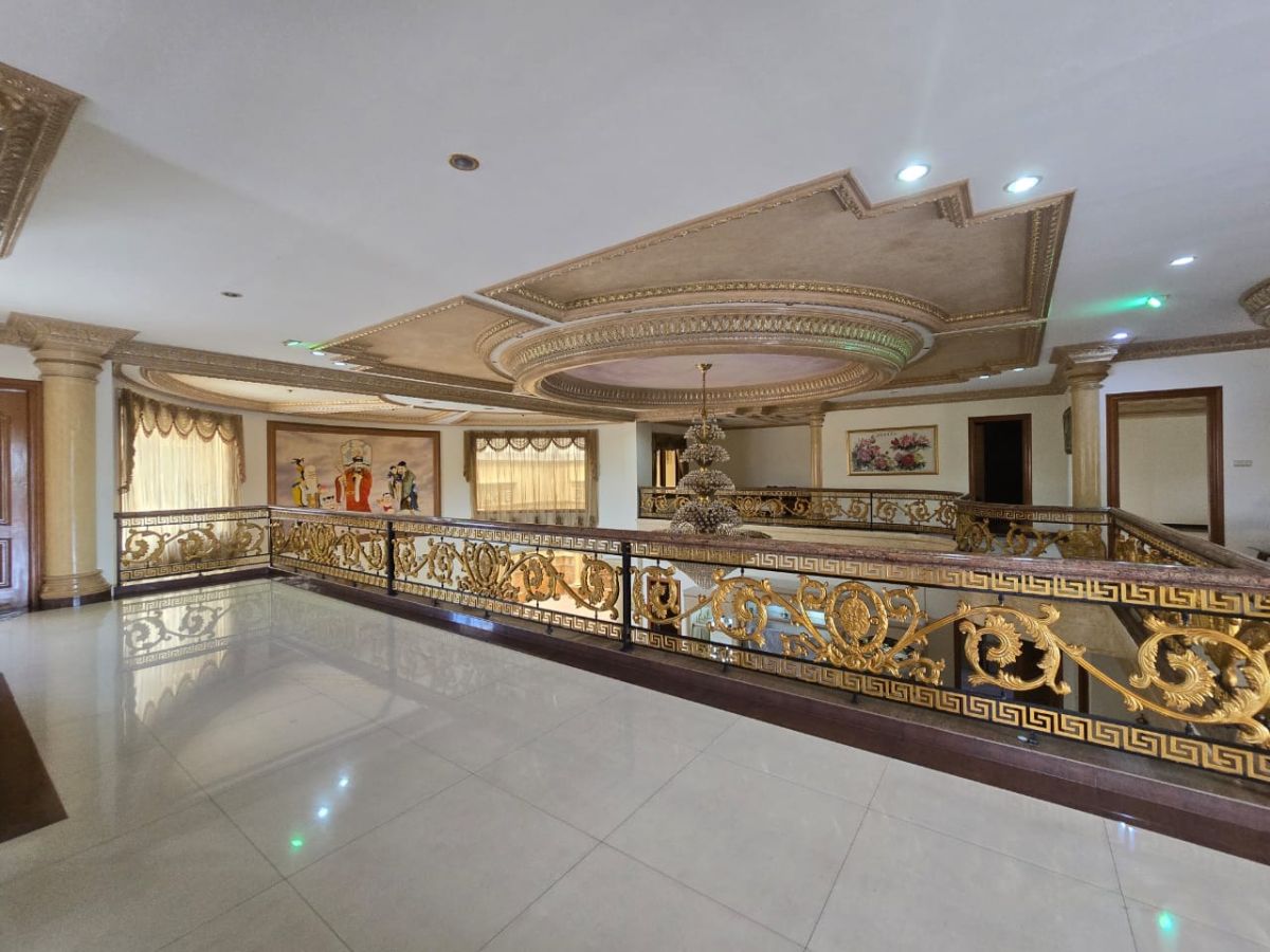 Rumah mewah di Lokasi Solo Baru Sektor 1 dekat pakuwon mall dan the park mall - Foto 10