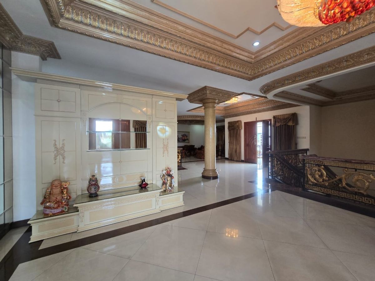 Rumah mewah di Lokasi Solo Baru Sektor 1 dekat pakuwon mall dan the park mall - Foto 14
