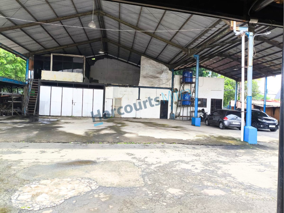 DIJUAL CEPAT RUMAH COCOK UNTUK TEMPAT USAHA LOKASI STRATEGIS , PINGGIR JALAN UTAMA, BEBAS BANJIR - Foto 3