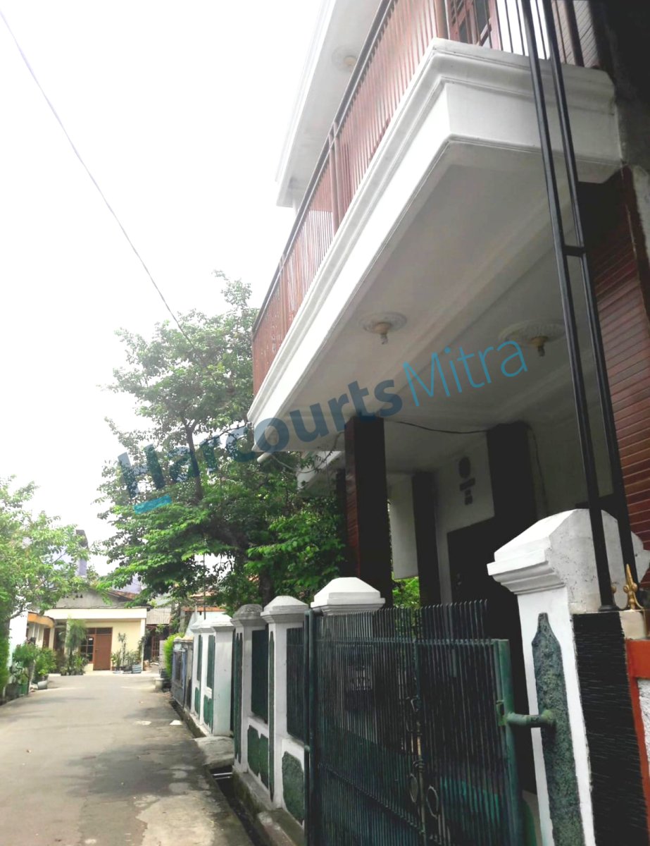 RUMAH SIAP HUNI, TERAWAT, BEBAS BANJIR DI ALINDA BEKASI