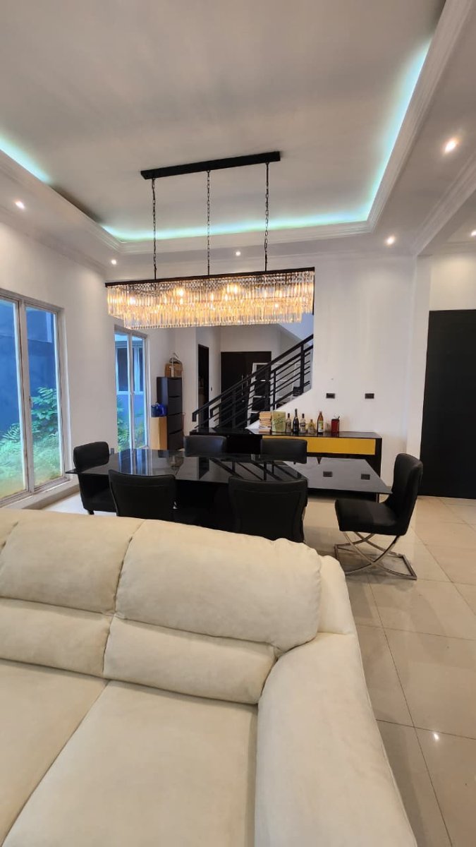 Rumah Cantik San Lorenzo, SHM, Interior Modern, Lokasi Strategis di Gading Serpong