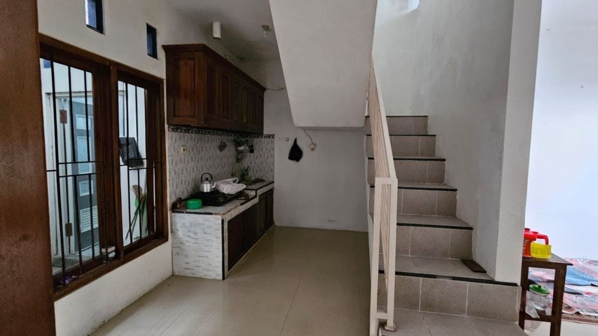 Rumah 2 lantai dibawah harga pasar  Kondisi siap huni di Purbayan, Gentan  15 menit ke Solo Baru - Foto 4