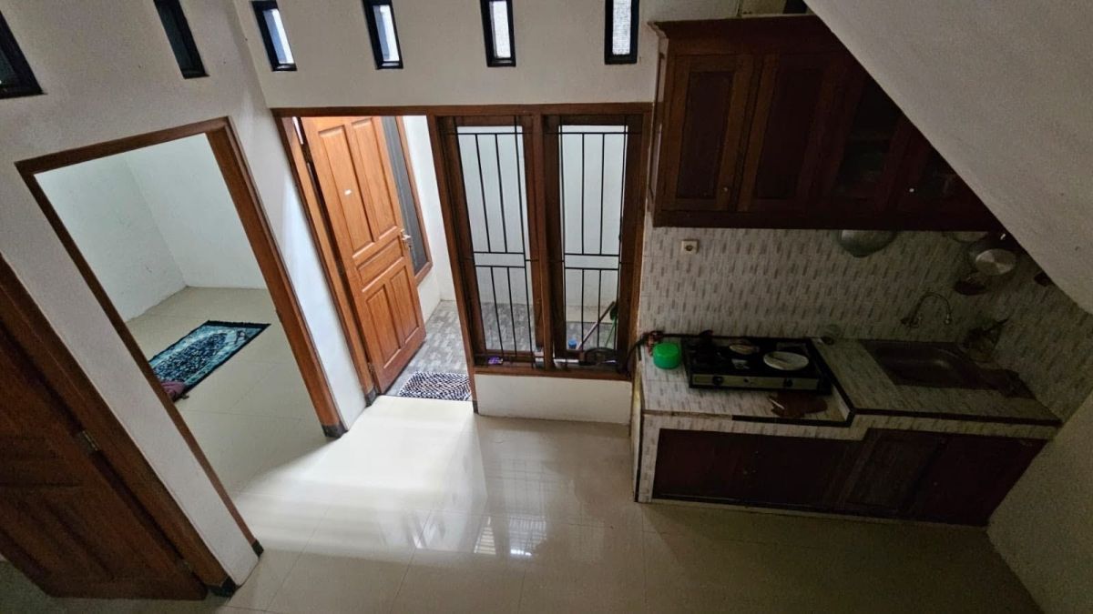 Rumah 2 lantai dibawah harga pasar  Kondisi siap huni di Purbayan, Gentan  15 menit ke Solo Baru - Foto 7