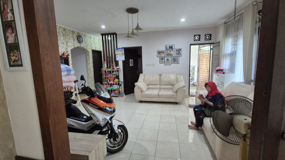 Rumah lebar 11 m, huk, tidak banjir, Duta Bintaro - Foto 6