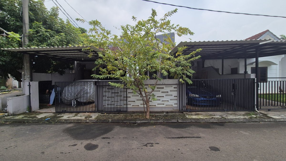 Rumah lebar 11 m, huk, tidak banjir, Duta Bintaro