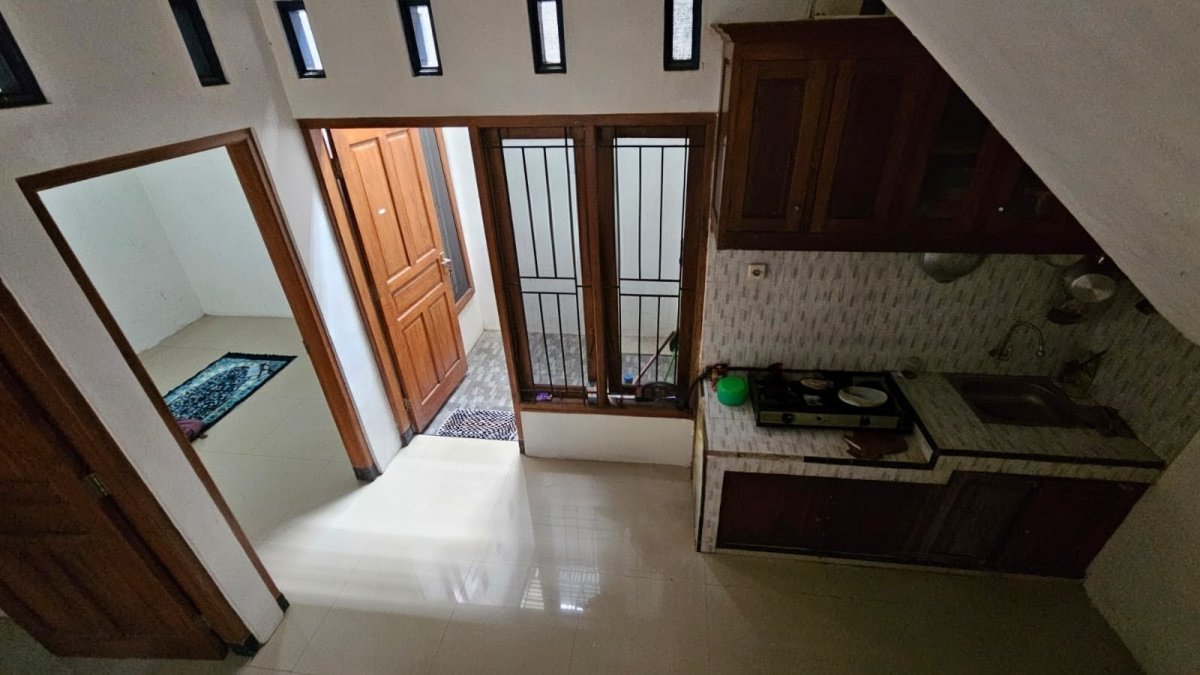 Rumah Tengah Kota Solo  Area Banyuagung Kadipiro Banjarsari - Foto 4