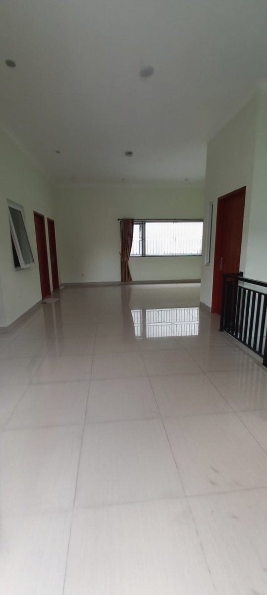 Jual Cepat Rumah bagus 2 lantai di Tomang Grogol Petamburan Jakarta Barat ID - Foto 8
