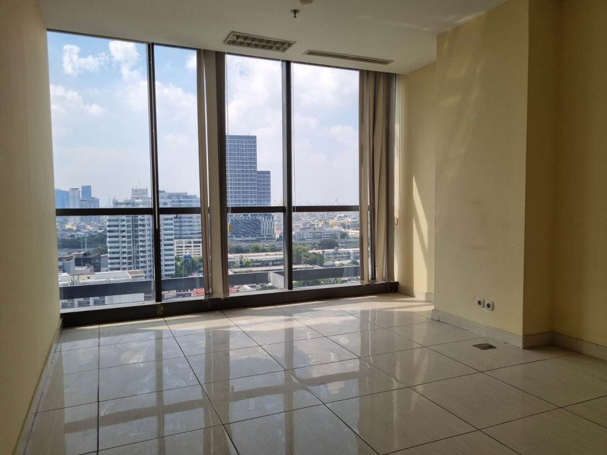 Sewa Kantor L'avenue Office Tower 350m2 di Pasar Minggu Jakarta Selatan (NC)