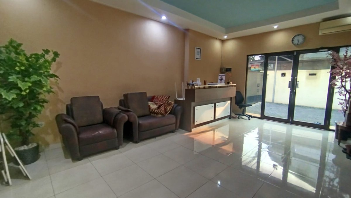 Rumah Luas 500 m² Full Furnished di Pondok Aren, Tangerang Selatan - Foto 3