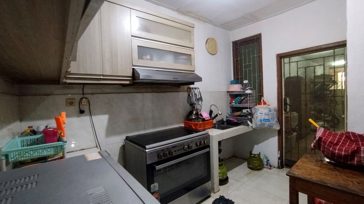 Rumah Luas 500 m² Full Furnished di Pondok Aren, Tangerang Selatan - Foto 10