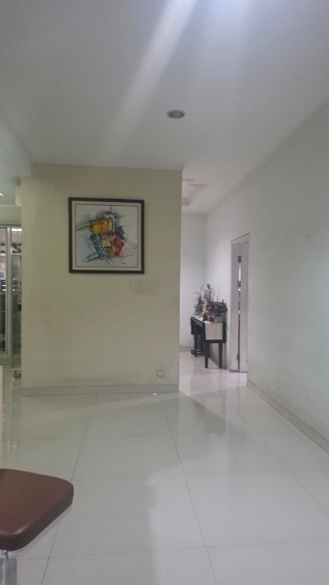 Dijual Rumah Berlokasi di Gading Kirana, Kelapa Gading - Jakarta Utara - Foto 3