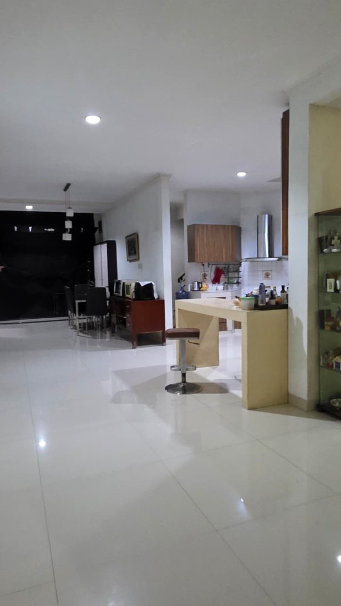 Dijual Rumah Berlokasi di Gading Kirana, Kelapa Gading - Jakarta Utara - Foto 6