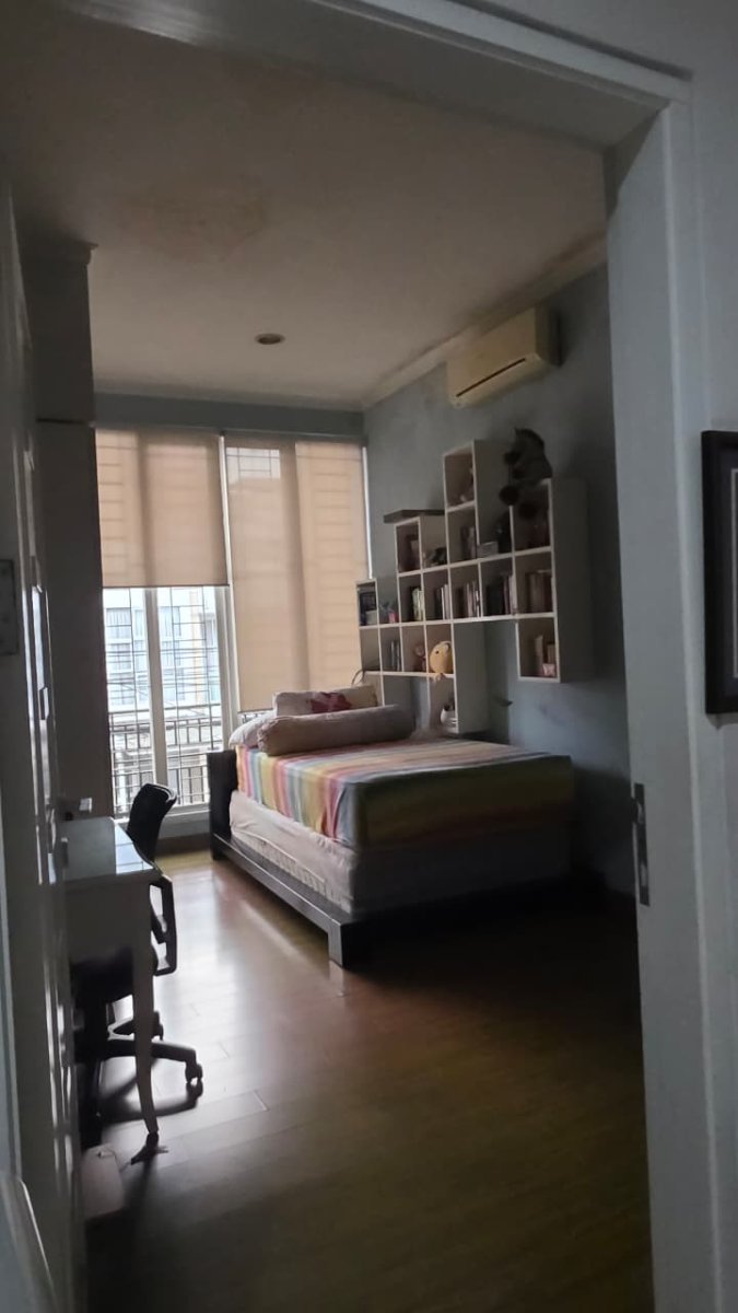 Dijual Rumah Berlokasi di Gading Kirana, Kelapa Gading - Jakarta Utara - Foto 8