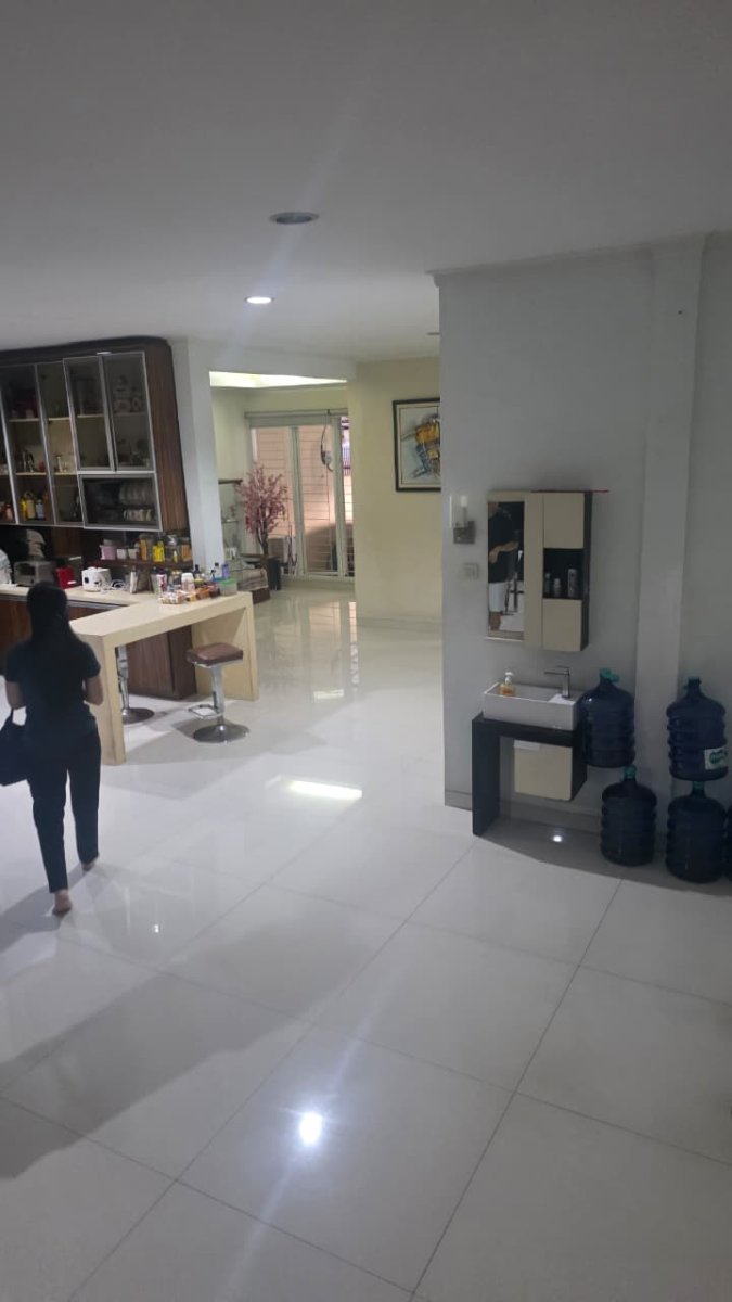 Dijual Rumah Berlokasi di Gading Kirana, Kelapa Gading - Jakarta Utara - Foto 12