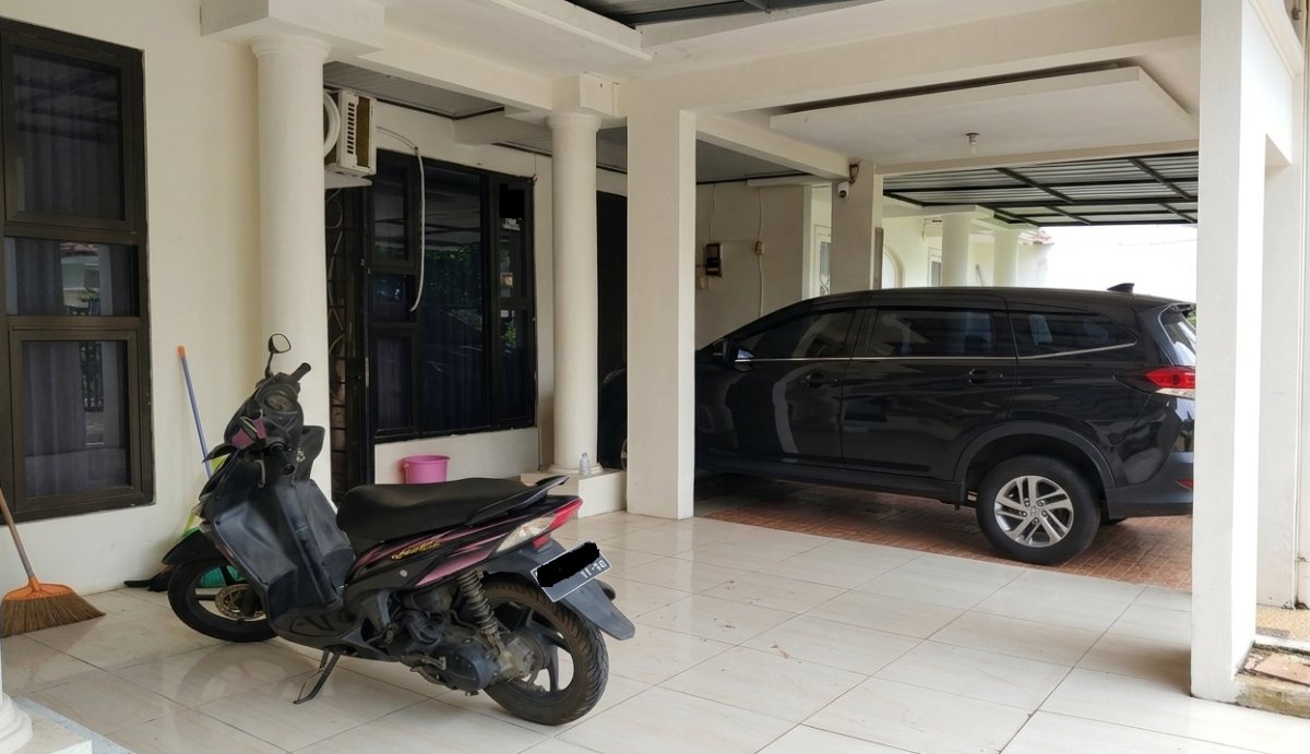 Dijual Rumah Luas 135m² di Graha Raya Bintaro, Tangerang Selatan - Foto 2