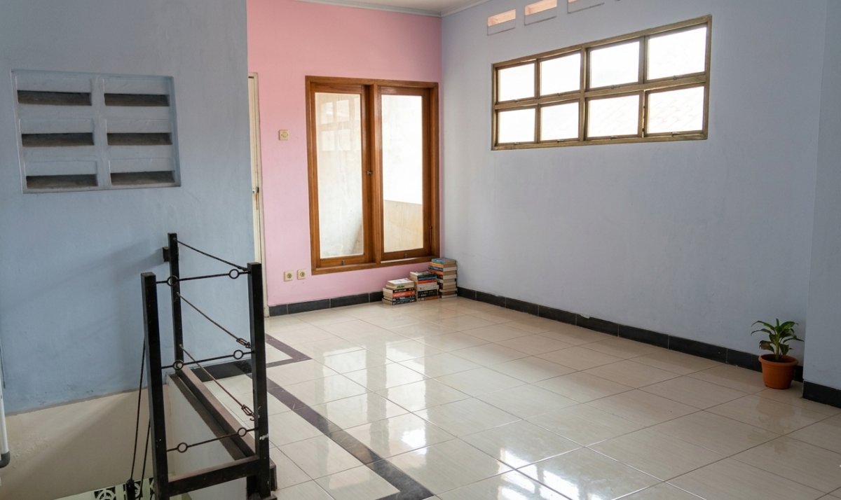 Dijual Rumah Luas 135m² di Graha Raya Bintaro, Tangerang Selatan - Foto 8
