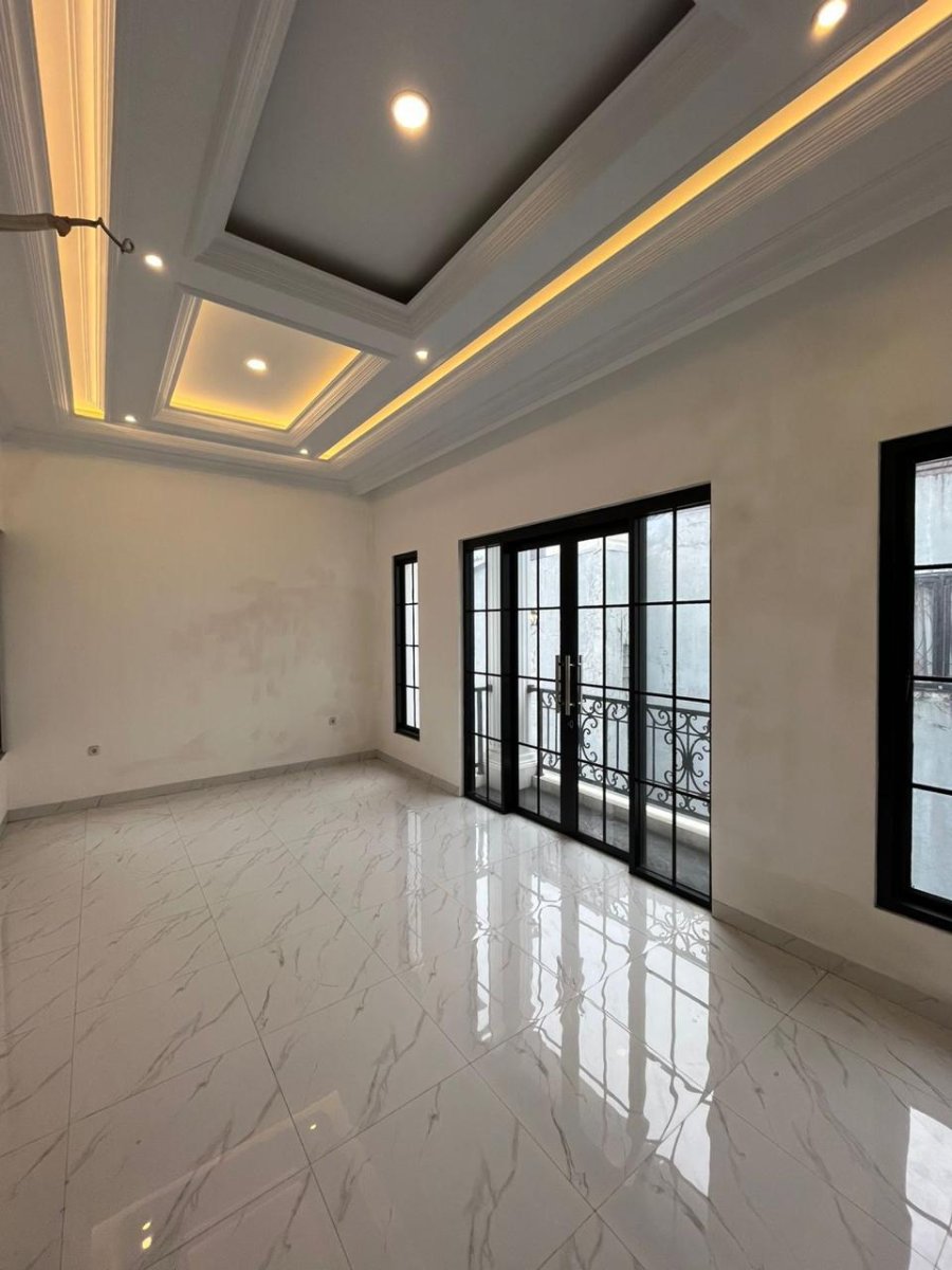 Dijual rumah cantik 2,5 lantai di M kahfi Jagakarsa Jakarta Selatan - Foto 5