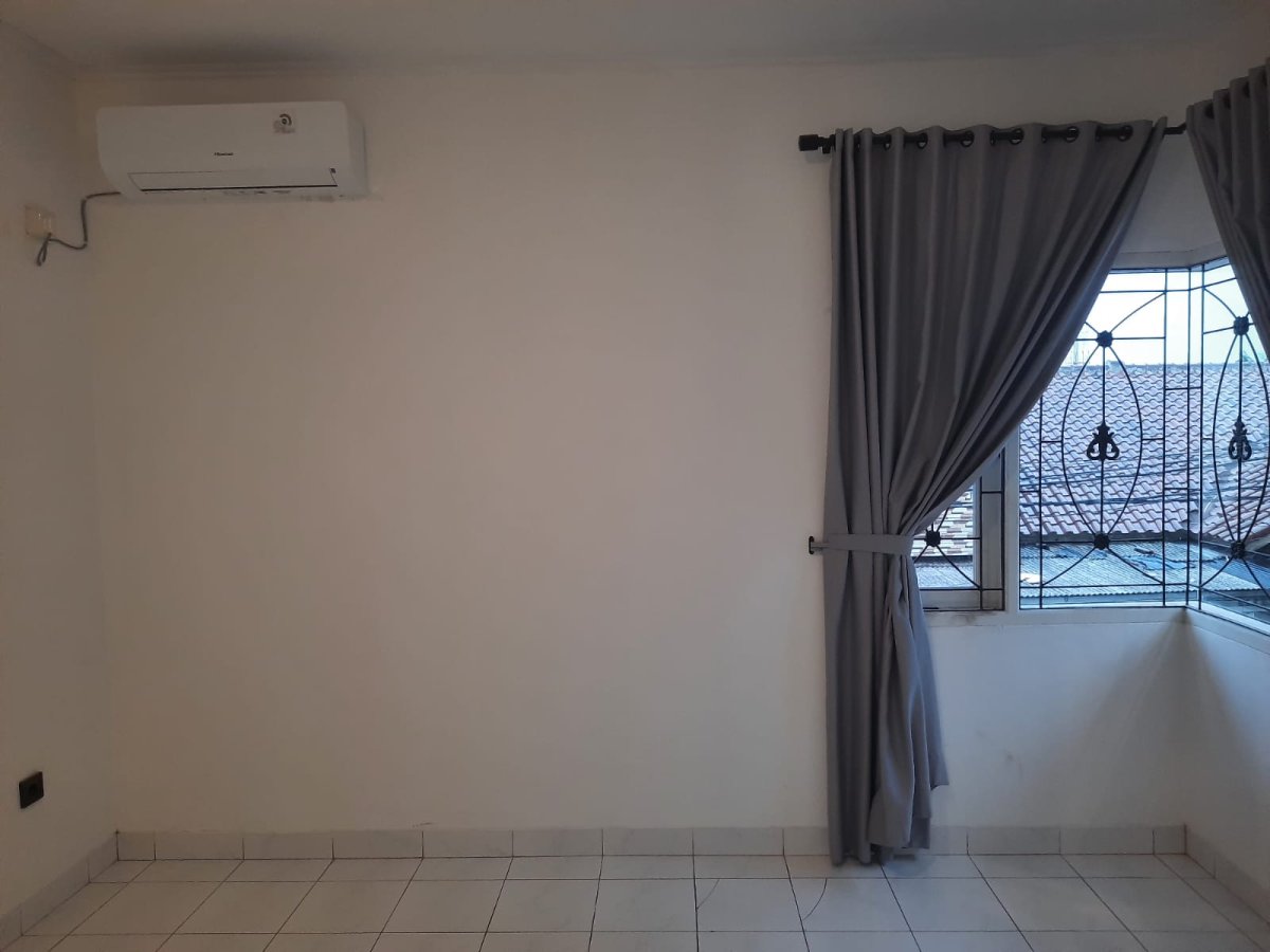 Disewakan Rumah di Jl Ismaya Cinere Depok Jawa Barat - Foto 4