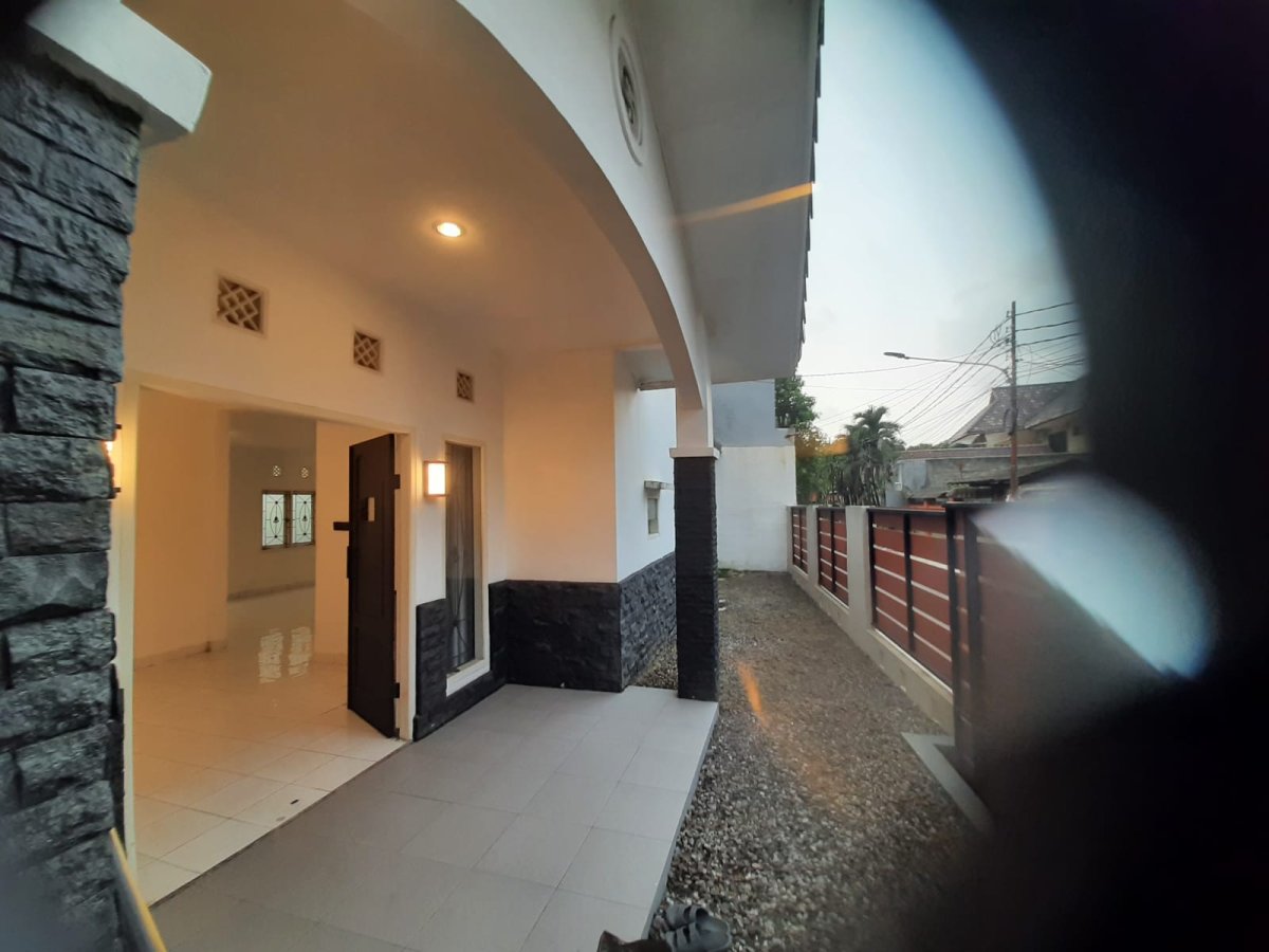 Disewakan Rumah di Jl Ismaya Cinere Depok Jawa Barat - Foto 10