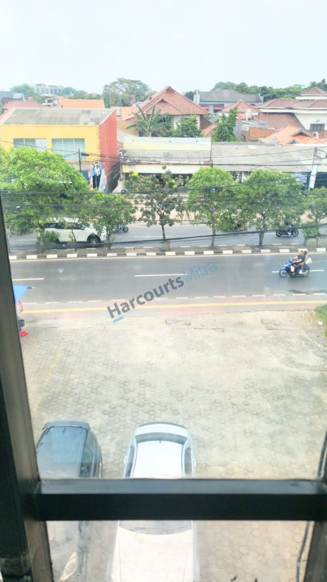 RUKO SIAP HUNI, LOKASI STRATEGIS, BEBAS BANJIR DI JATIWARINGIN - Foto 6