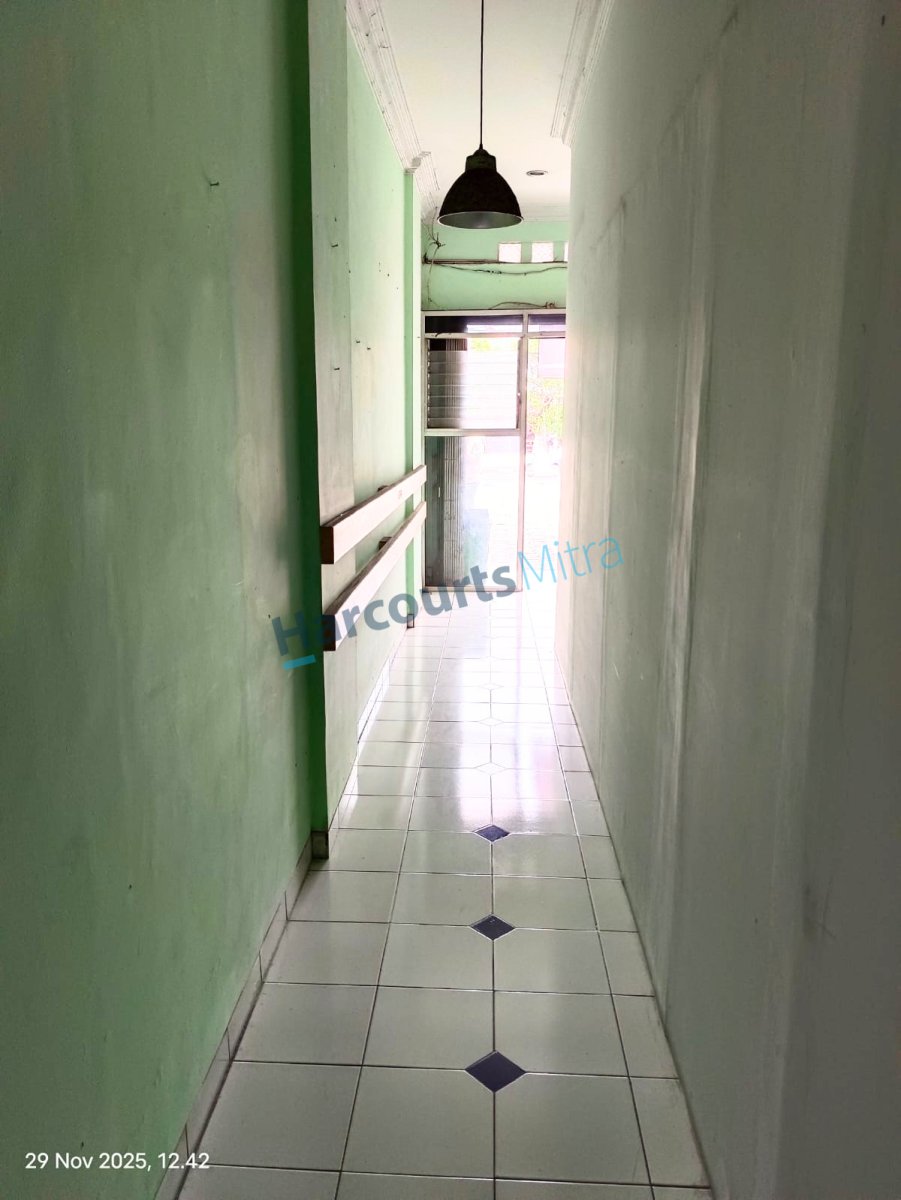 RUKO SIAP HUNI, LOKASI STRATEGIS, BEBAS BANJIR DI JATIWARINGIN - Foto 2