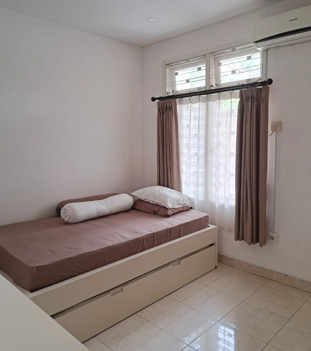 Jual Rumah Semi Renovasi di Tomang Grogol Petamburan Jakarta Barat ID - Foto 4