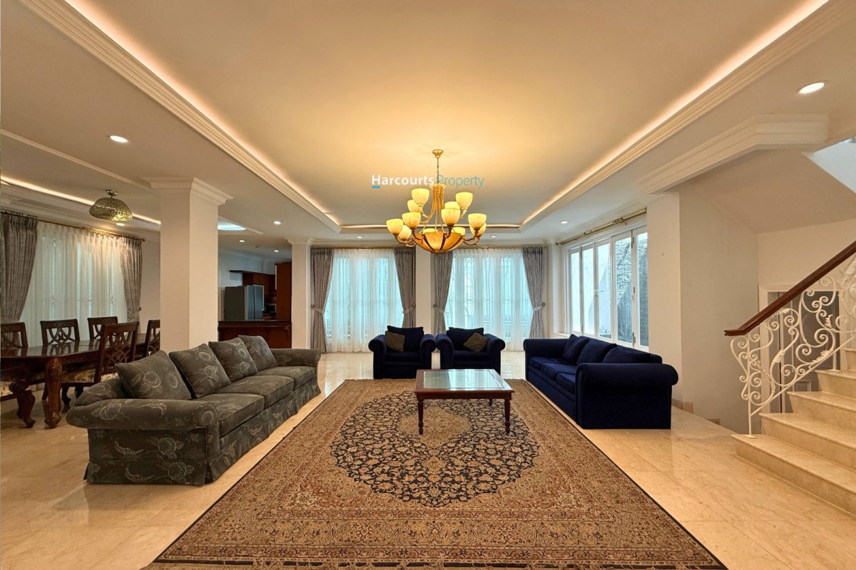Disewakan Rumah Modern Mediteranean Full Furnished kawasan Elite Pondok Indah - Foto 3